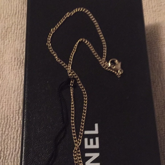 Chanel white necklace w cc logo - Picture 3 of 15